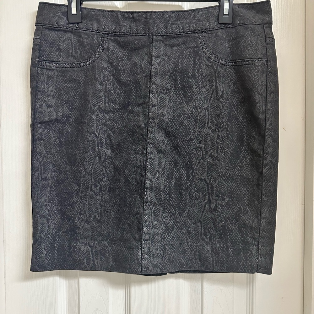 Gap snakeskin skirt